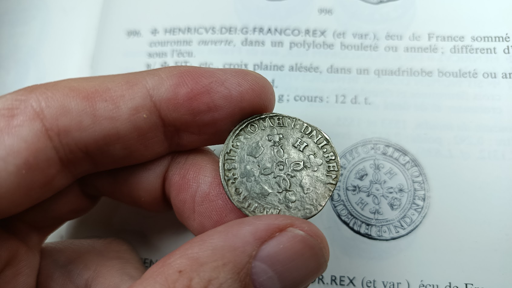 Douzain aux croissants – Henri II – 1550 H – La Rochelle – 1,6 g – 25 mm – Image 3