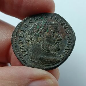 Nummus Dioclétien – GENIO POPVLI ROMANI – Atelier Trèves (TR) – 28,8 mm / 10,04 g TTB