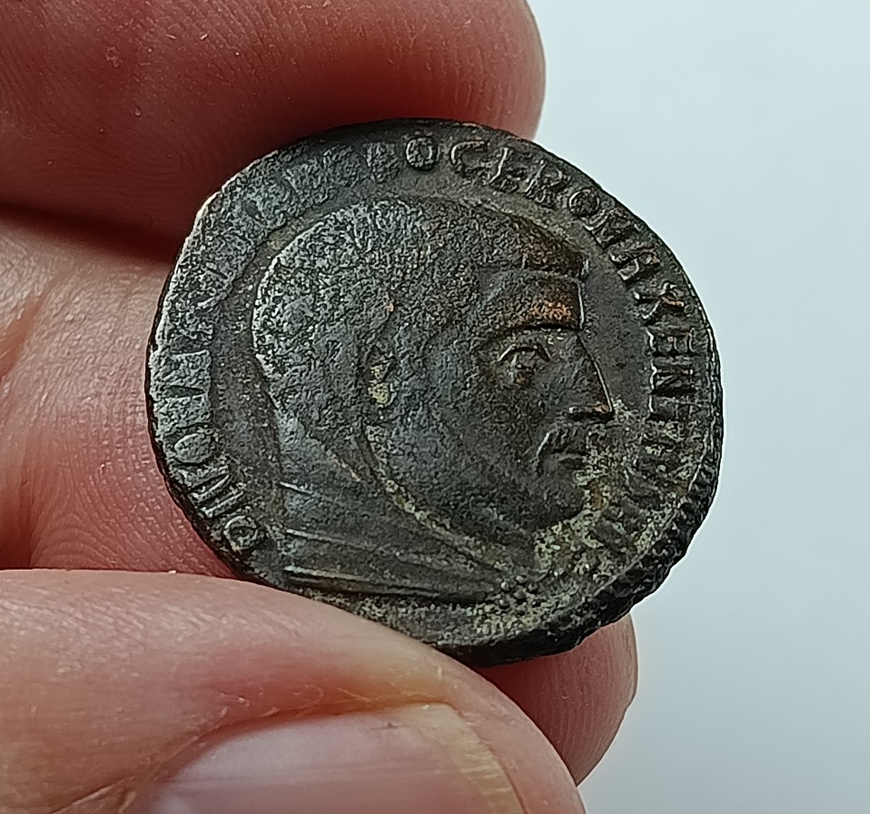 Monnaie Romaine Follis ou Nummus de Galère (Consécration par Maxence) Atelier d'Ostie RARE – Image 2