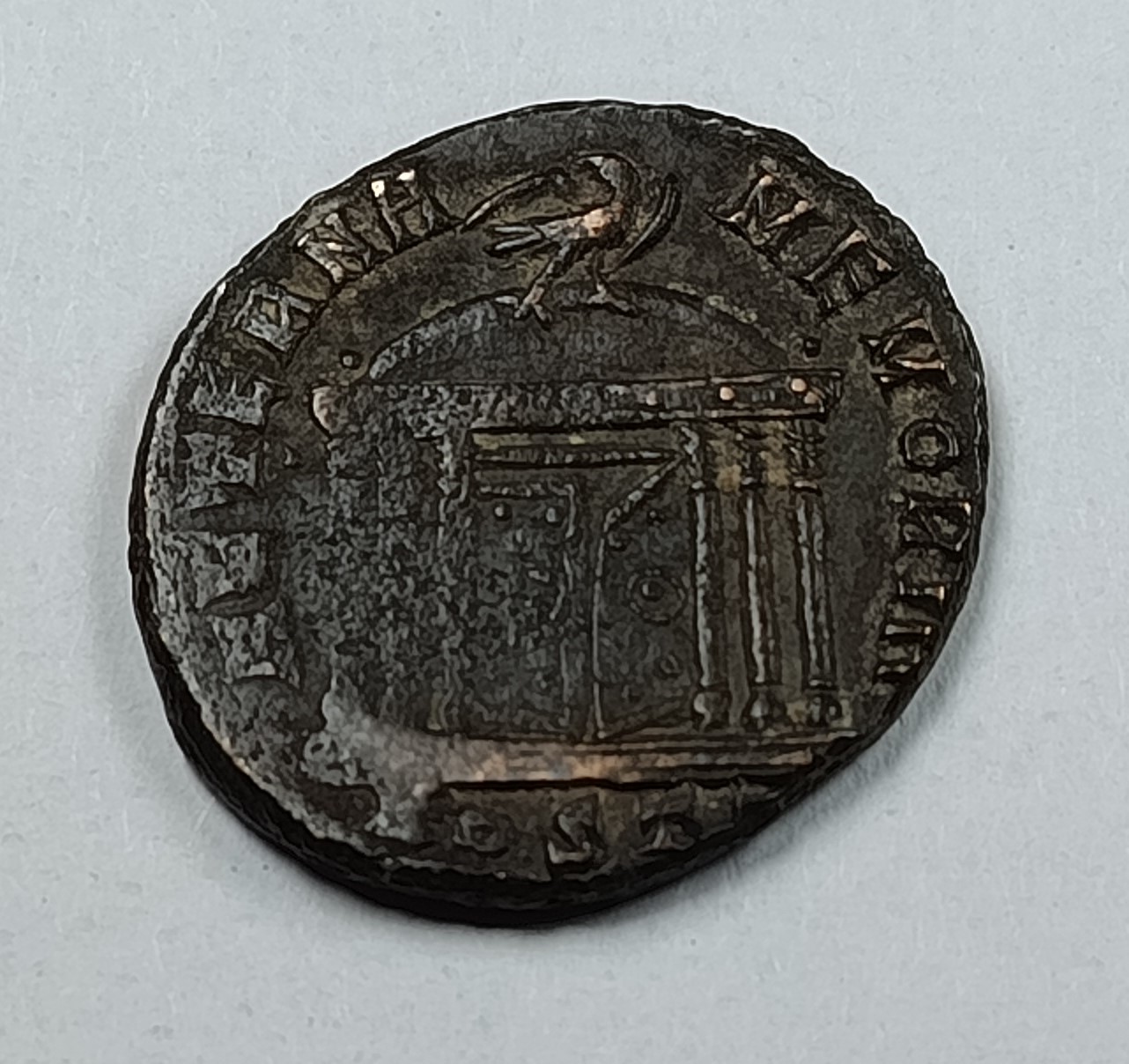 Monnaie Romaine Follis ou Nummus de Galère (Consécration par Maxence) Atelier d'Ostie RARE – Image 3