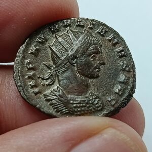 Antoninien d&rsquo;Aurelien Revers Fortune assise sur une roue